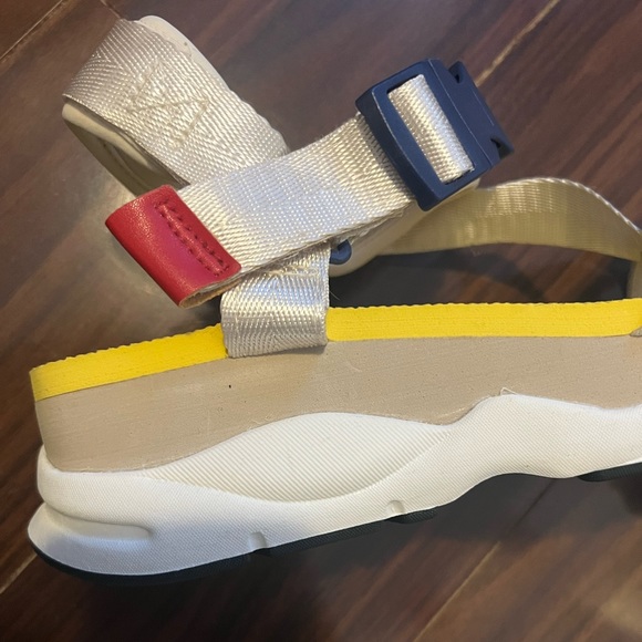 Zara Platform Sandals - Picture 3 of 4